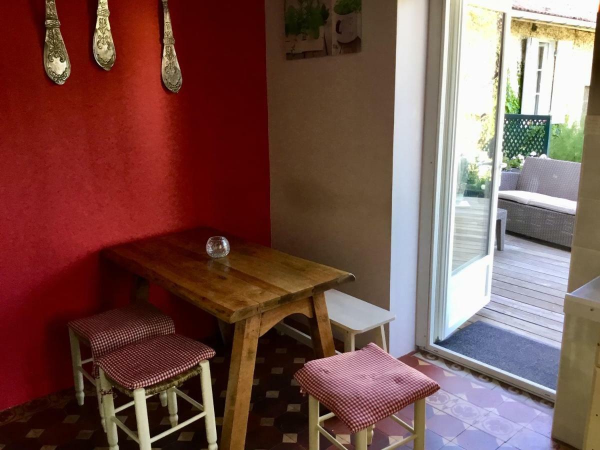 Appartamento Gite Chez Madeleine Louhans Esterno foto